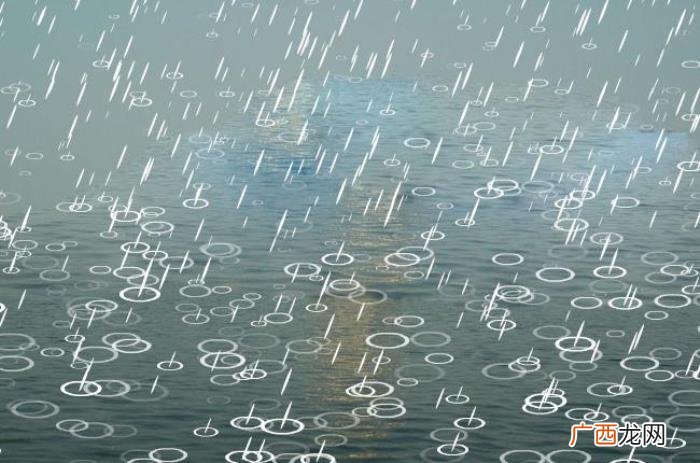 已婚女人梦见下雨了,做梦梦到下雨预示什么