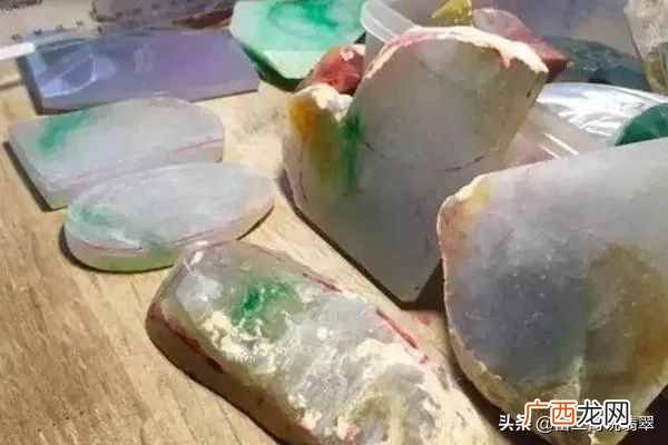 赌石怎么赚钱?翡翠赌石带赌性的三种赚钱方式