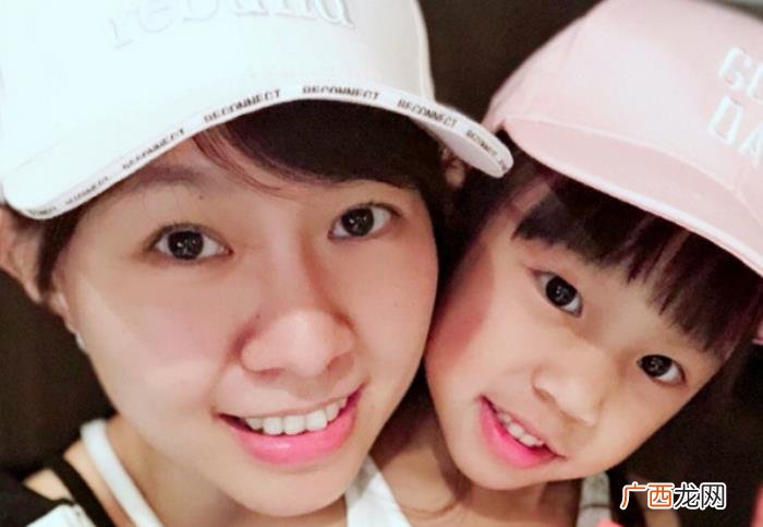 卓依婷死了吗，37岁卓依婷近照少女感十足