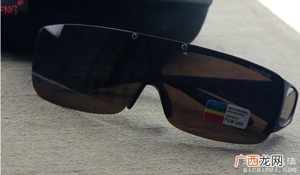 墨镜十大品牌排行榜 古驰Gucci品牌好评率第一