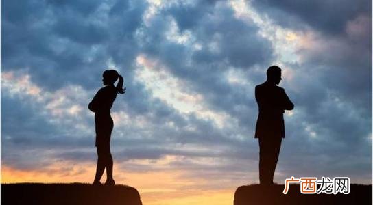 老公出轨他想离婚怎么办老公出轨财产怎么分配