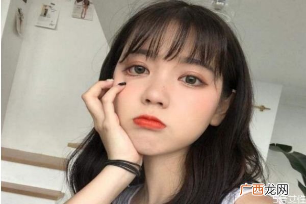 女生主动就掉价吗恋爱中女生掉价的行为