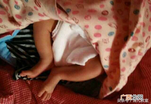 宝宝腿不直怎么办？可能是缺钙，补充营养是关