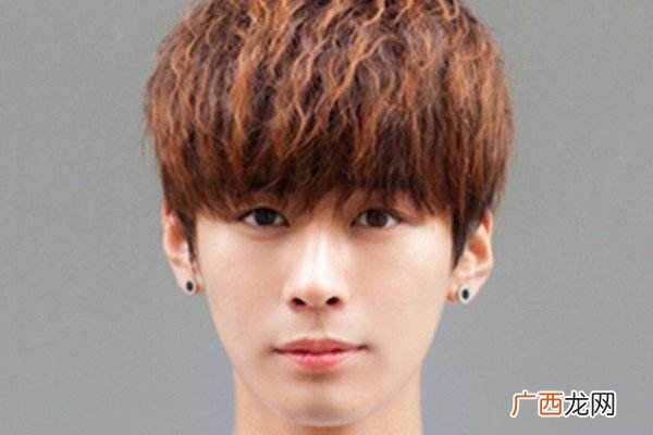 为什么有的男生长期不发朋友圈男生突然删朋友圈的原因