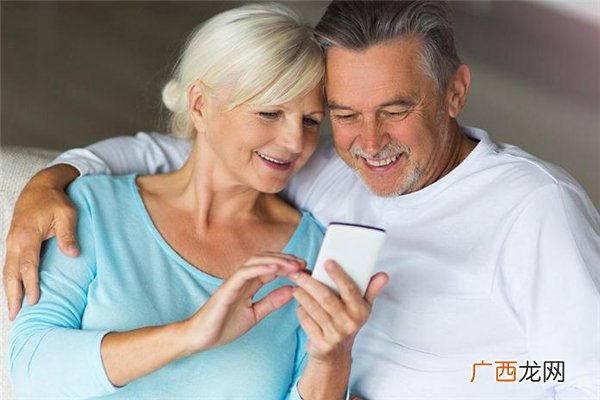 老年夫妻不和睦怎么办老年夫妻如何相处