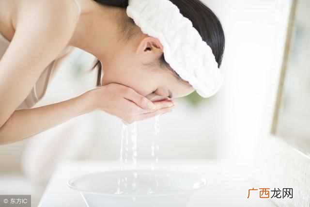 眼袋是怎么形成的？轻松去眼袋，让你年轻十岁