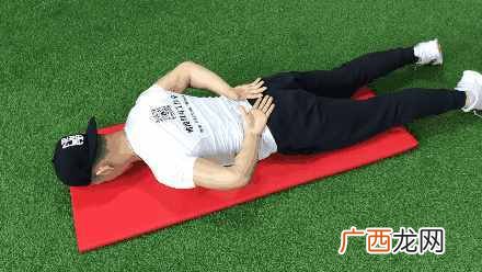 成人驼背了怎么办？健身达人教你改善驼背（一