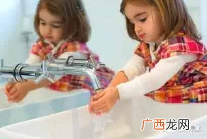 手掌皮肤粗糙怎么办？秋冬皮肤干燥教你一招保