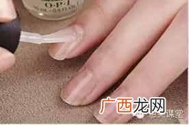 手掌皮肤粗糙怎么办？秋冬皮肤干燥教你一招保