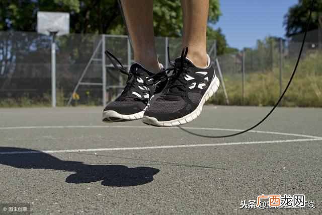 怎么减肥效果最好？跳绳坚持三个月，瘦10斤太简