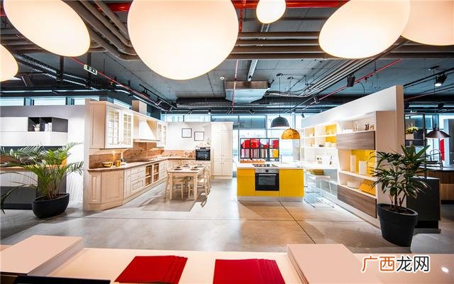 当下开什么实体店赚钱,5万创业做什么实体店