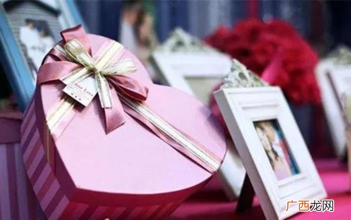 姐姐结婚送什么礼物，过年参加婚礼送新人什么礼物