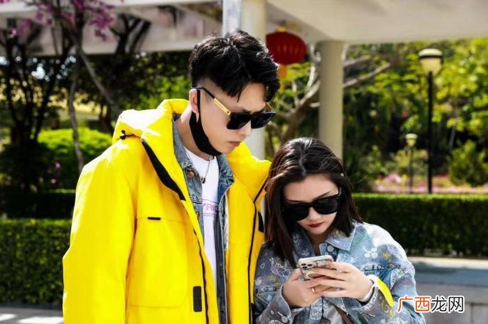 结婚三周年礼物，网红夫妇庆祝结婚三周年