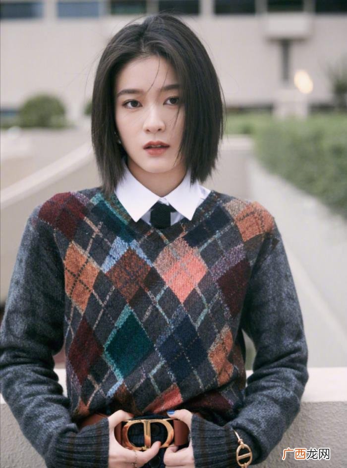 张雪迎这双又长又直的美腿真撩人 张雪迎身高
