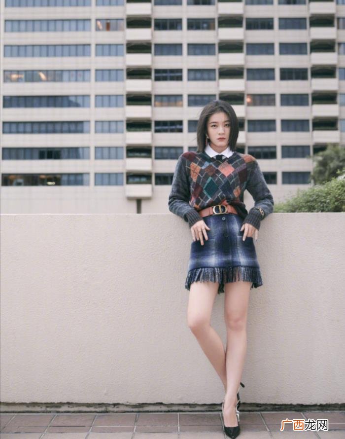 张雪迎这双又长又直的美腿真撩人 张雪迎身高