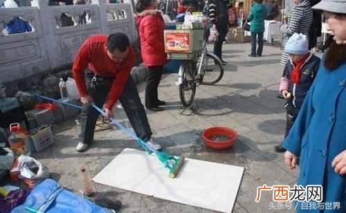 摆地摊卖什么最赚钱而且很受欢迎？过年期间卖