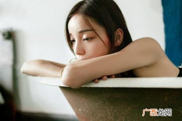男生会介意女生穷吗其实男生也会介意女生穷的