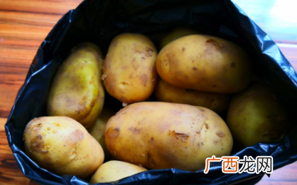 土豆放绿了还可以食用吗_土豆怎么放不变绿