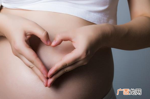 产后怎么自测腹直肌分离?肚子赘肉明显是腹直肌分离吗?