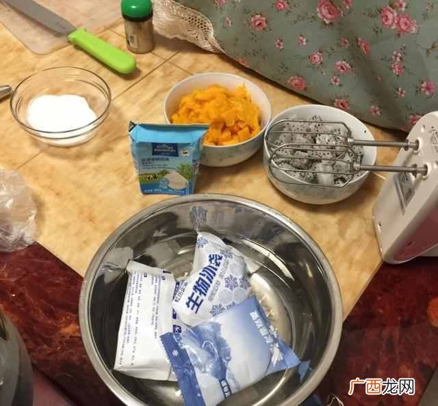淡奶油怎么打发？需要加多少糖，新手五分钟就