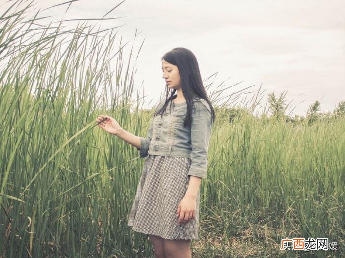 水瓶女摩羯男，水瓶座和摩羯座的恋爱看似和谐
