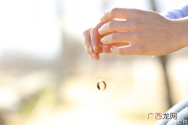女生刚分手怎么追机会大怎么追一个刚分手的女生