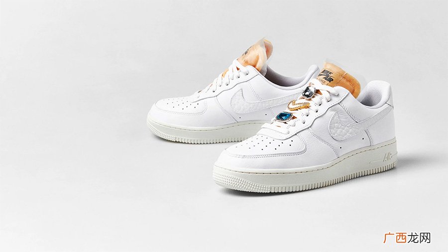 Nike Air Force 1 07 LX W谍照图片