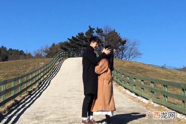 已婚女人和异性频繁聊天好吗已婚女人和异性聊天是暧昧吗