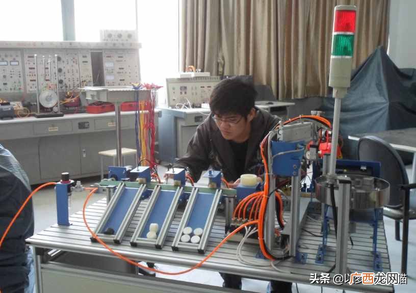 2020最受欢迎的9个技校专业 技校学什么最容易赚钱