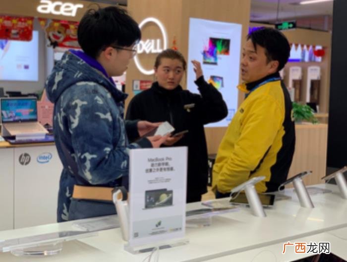送女孩子除了花还有什么可以送,还有各种情侣套餐出现了