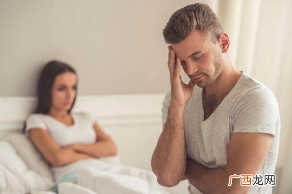 老公摔东西应该离婚吗老公家里砸东西是家暴吗