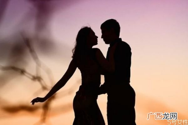 怎么结束夫妻冷战分居夫妻吵架冷战多久离婚