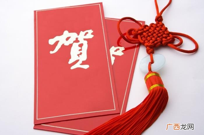 挽回女友要不要送花，挽回的过程中能不能送礼物