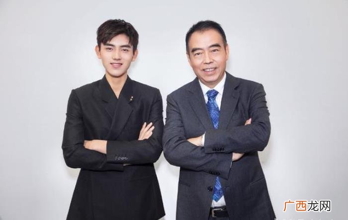 陈飞宇为父亲陈凯歌庆生 陈飞宇爸爸