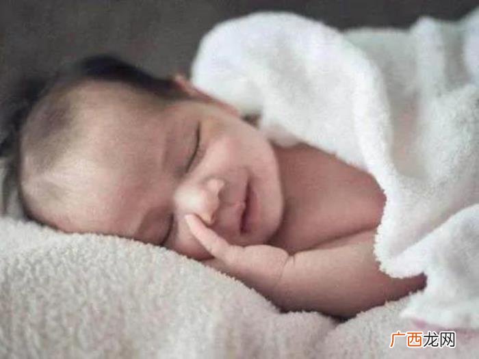 新生儿受惊吓，新生儿出现这4种情况