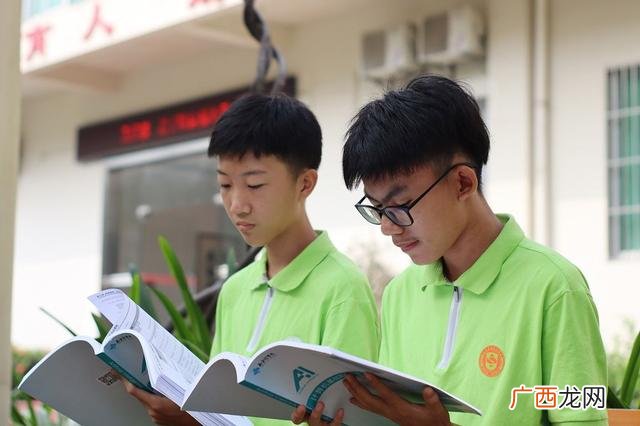 进入技校一辈子就毁了 16岁女孩能学什么