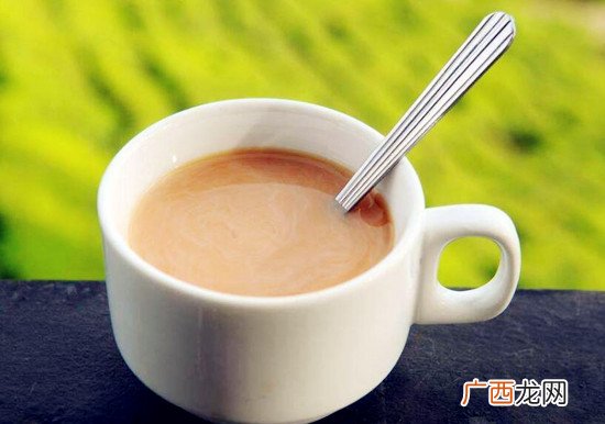 每天喝一杯奶茶会长胖吗 睡觉前喝奶茶会长胖吗