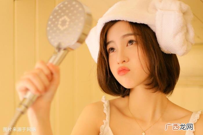 天蝎女喜欢什么样的男生，天蝎座女应该找什么星座的男生