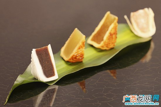 胃溃疡的人可以吃月饼吗 胃不好的人吃月饼注意事项
