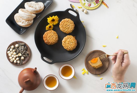 胃溃疡的人可以吃月饼吗 胃不好的人吃月饼注意事项