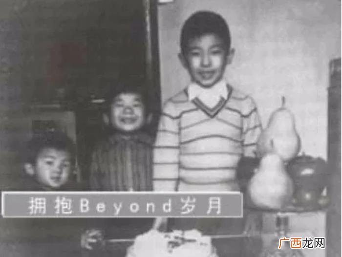 朱茵那么爱周星驰 周星驰老婆叫什么名字