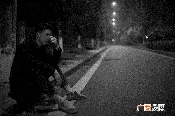 男生失恋后痛苦的表现有哪些男生失恋后是什么感觉