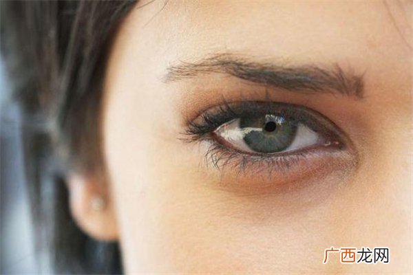 丸美黑松露眼膜使用方法及效果评测