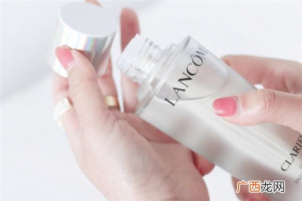 兰蔻极光水搭配什么乳液_白天可以用吗