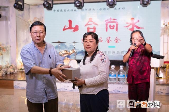 青岛矿泉水代理 东营饮料矿泉水批发