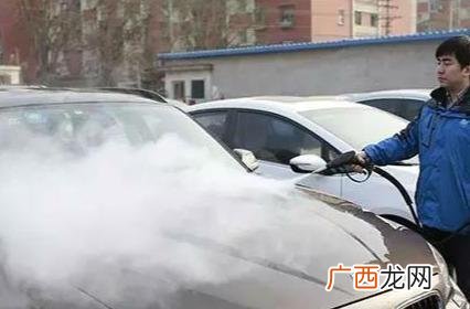 开一个蒸汽洗车多少钱 我想买一台无水洗车机