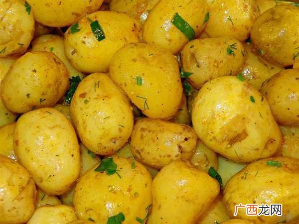 土豆、大蒜、生姜、红薯发芽后，到底能不能吃？危害健康别不在意