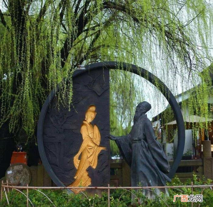 你知道有哪些凄美的爱情故事吗 伤感爱情诗词