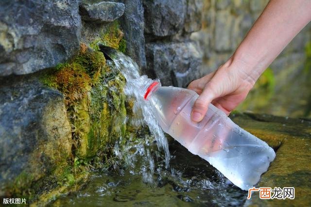 私人小型桶装水厂 开送水店一年的利润