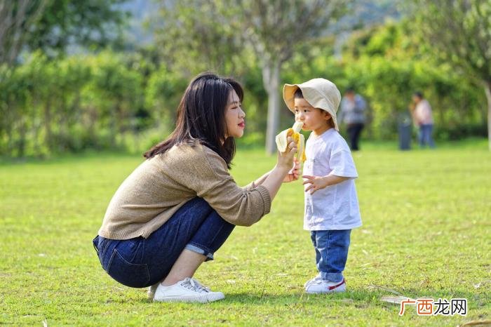 我带着孩子出轨离婚 老公不行,我出轨了,该怎么办